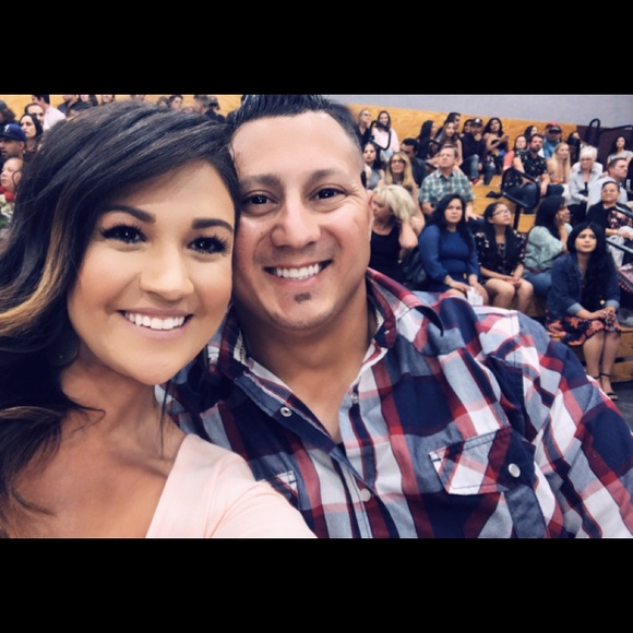 💛Meet your posher, Karina💛 - Picture 4 of 4